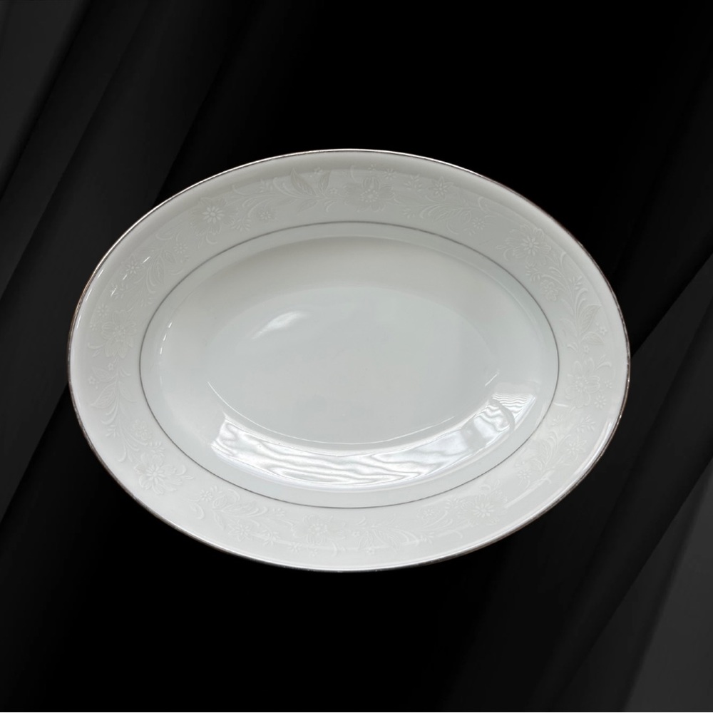 9” Vintage Oval Vegetable Bowl by Noretaki